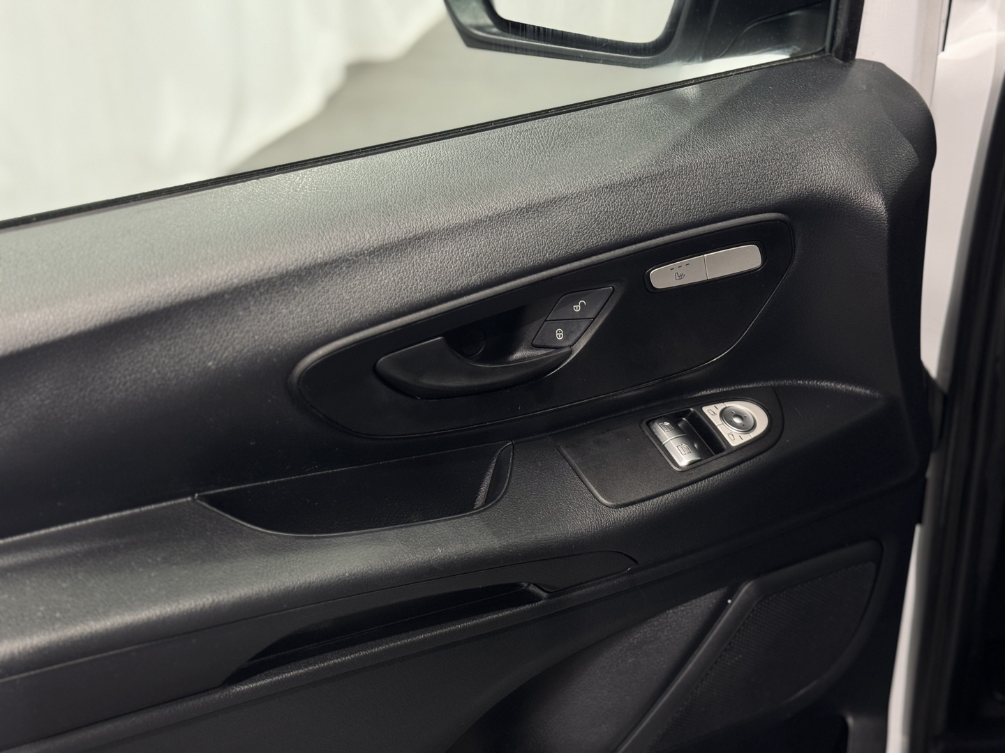 MERCEDES-BENZ VITO 2021