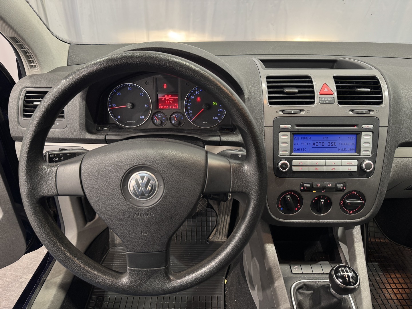 VOLKSWAGEN Golf 2007