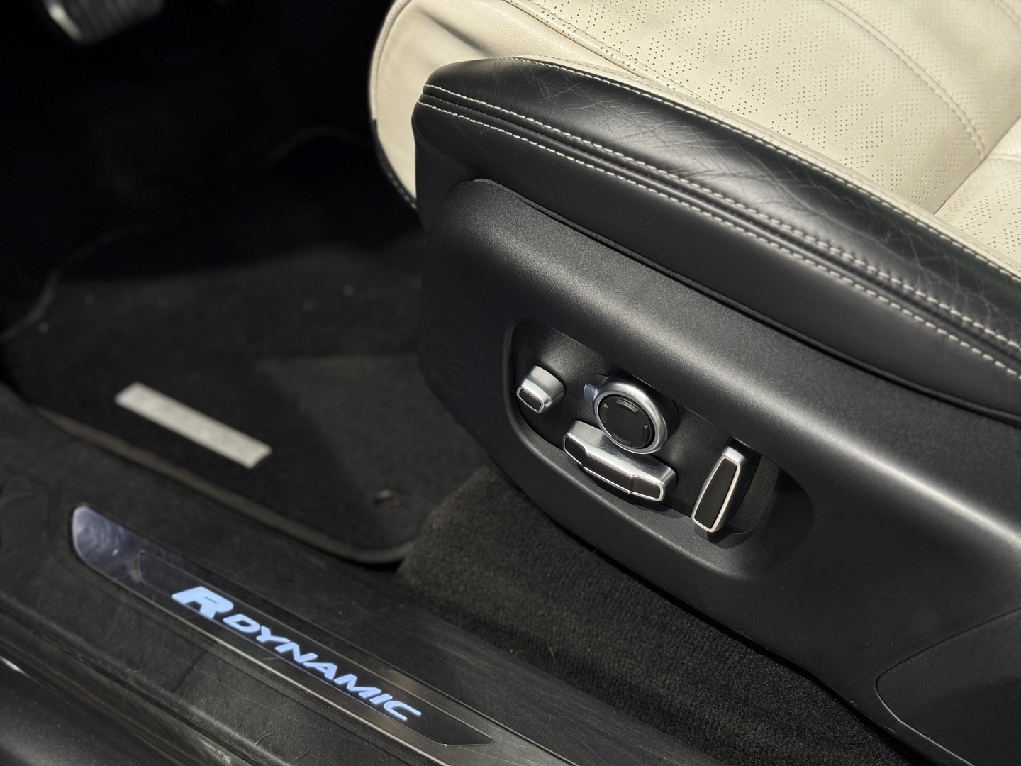 LAND ROVER Range Rover Velar 2017