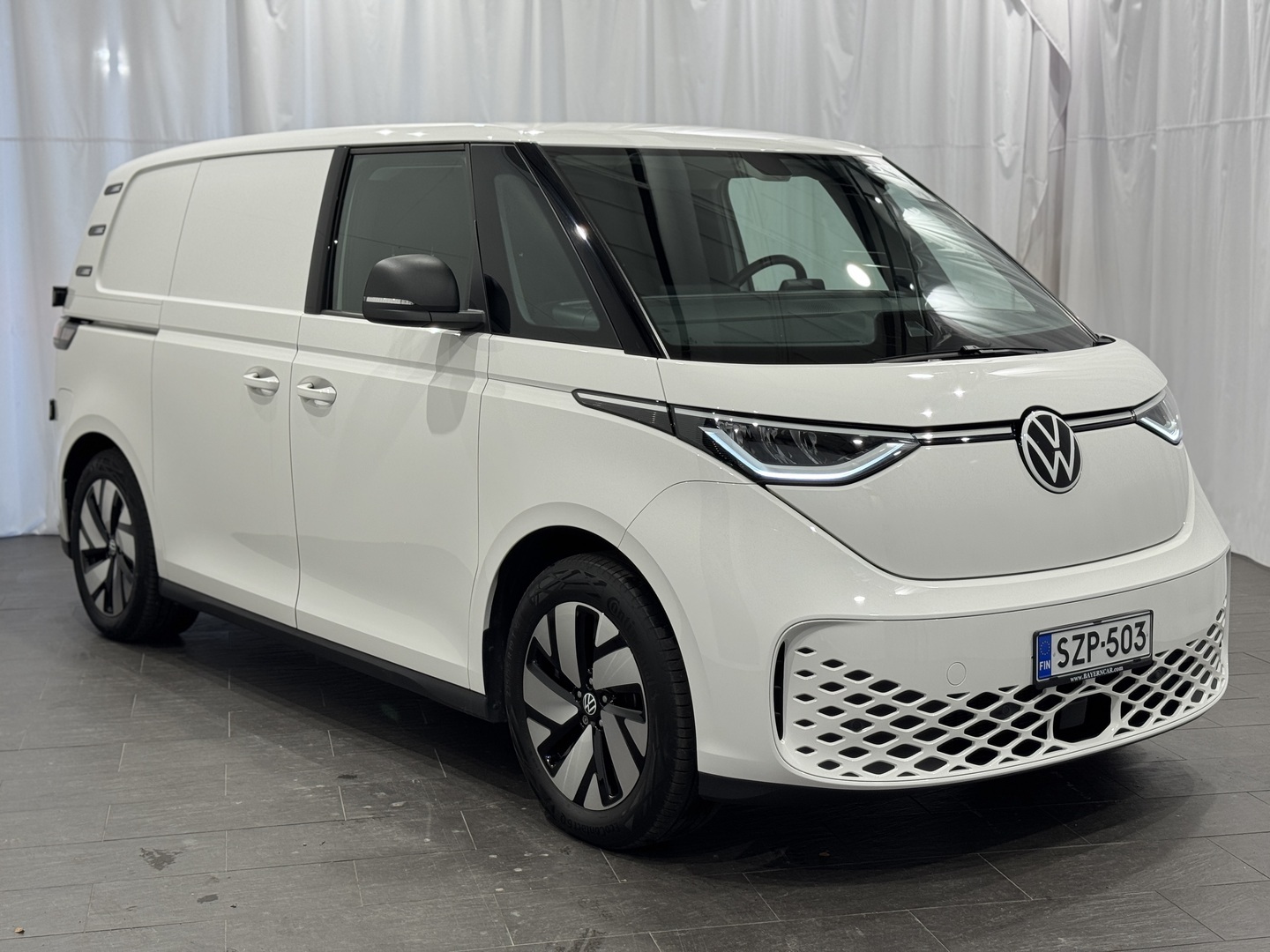 VOLKSWAGEN ID. BUZZ CARGO 3