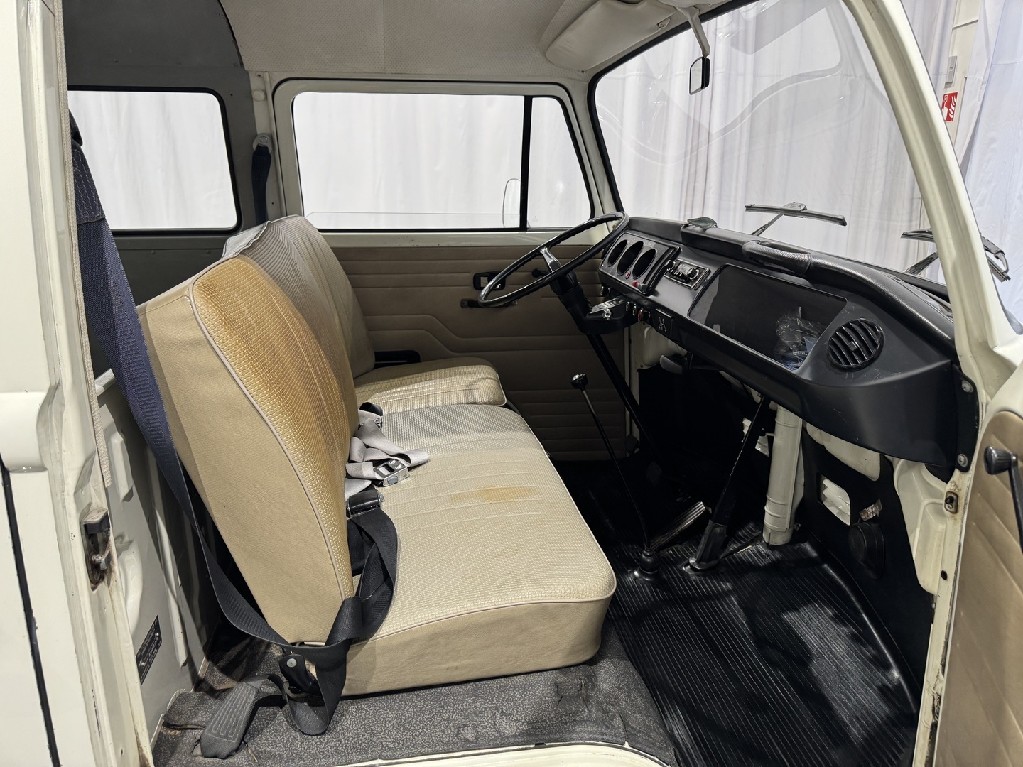 VOLKSWAGEN KOMBIWAGEN 1972