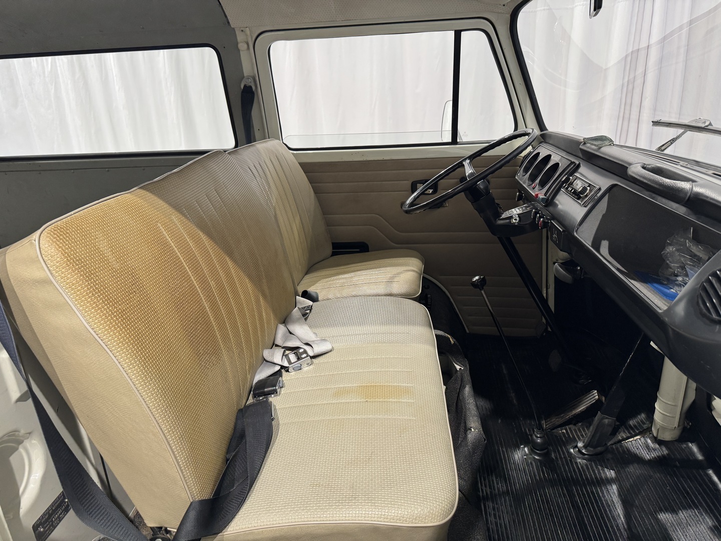 VOLKSWAGEN KOMBIWAGEN 1972