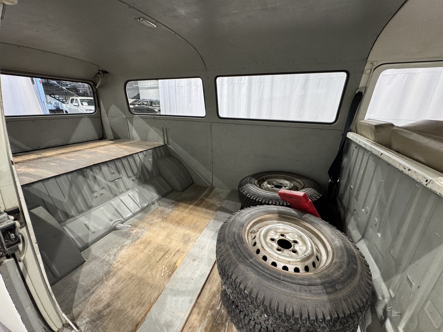 VOLKSWAGEN KOMBIWAGEN 1972