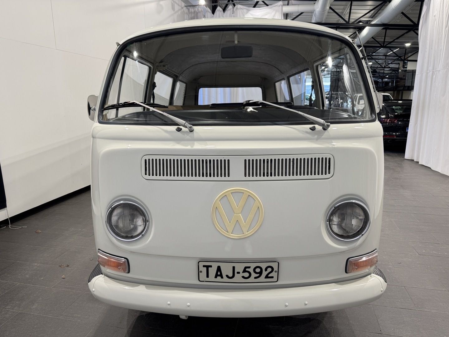 VOLKSWAGEN KOMBIWAGEN 1972