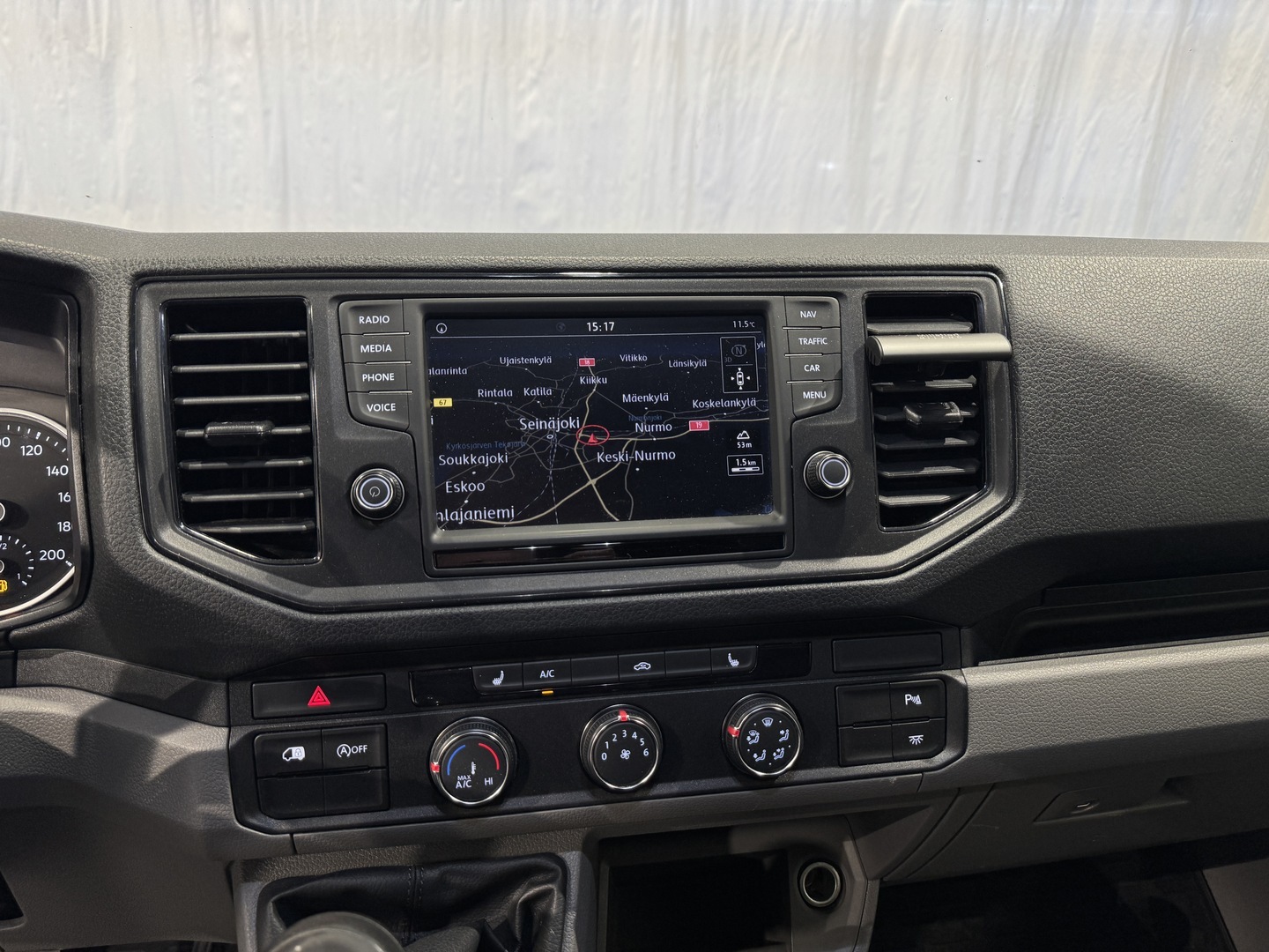 VOLKSWAGEN Crafter 9
