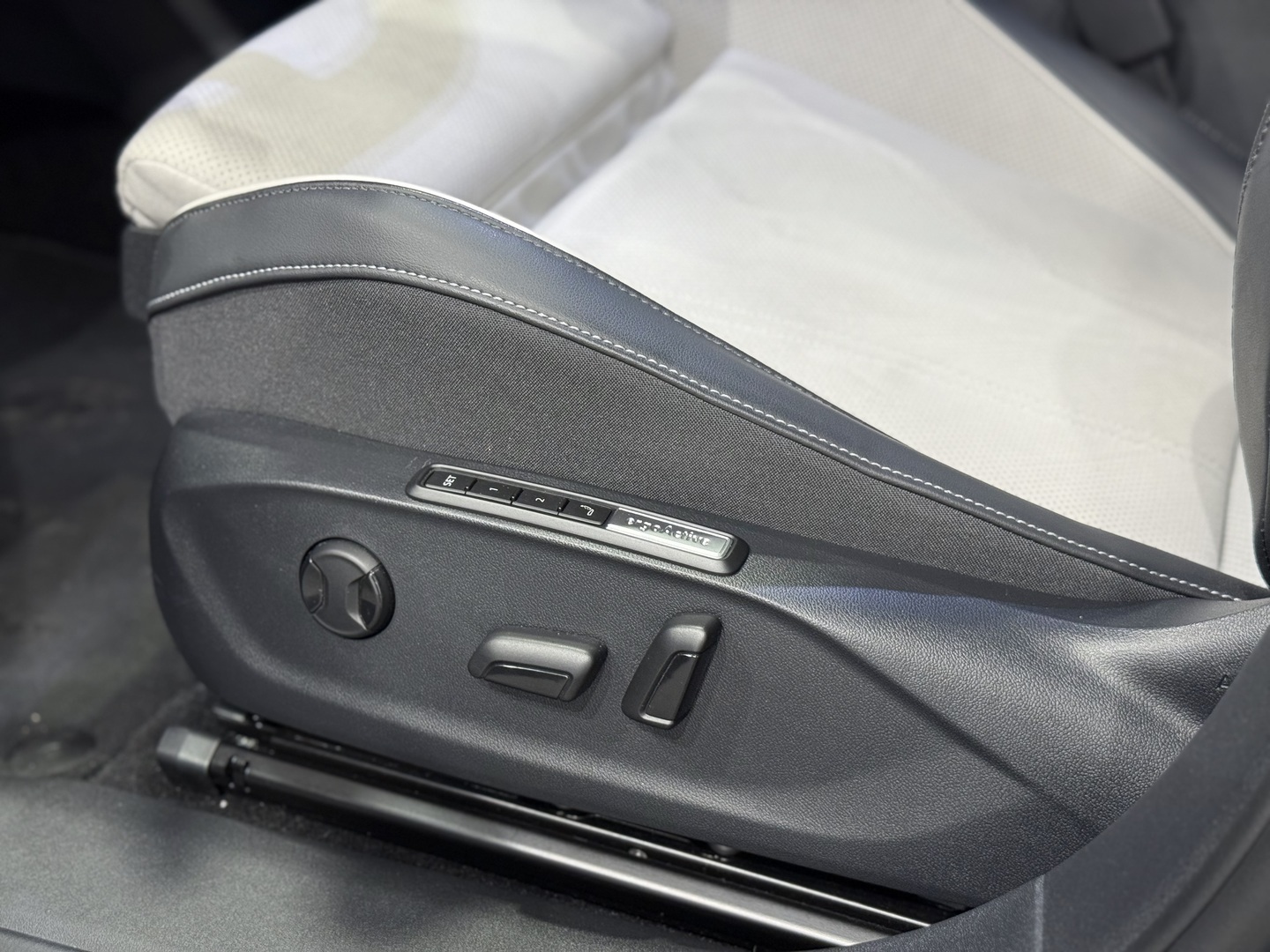 VOLKSWAGEN ID.7 2025