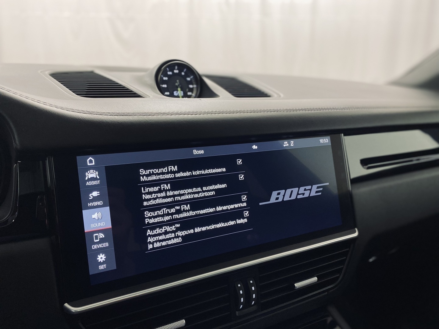 PORSCHE Cayenne 2019