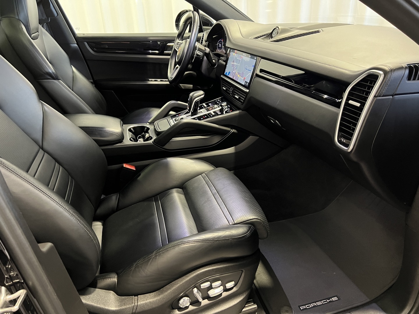 PORSCHE Cayenne 2019