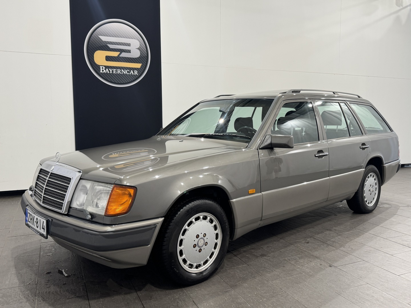 MERCEDES-BENZ 300 1