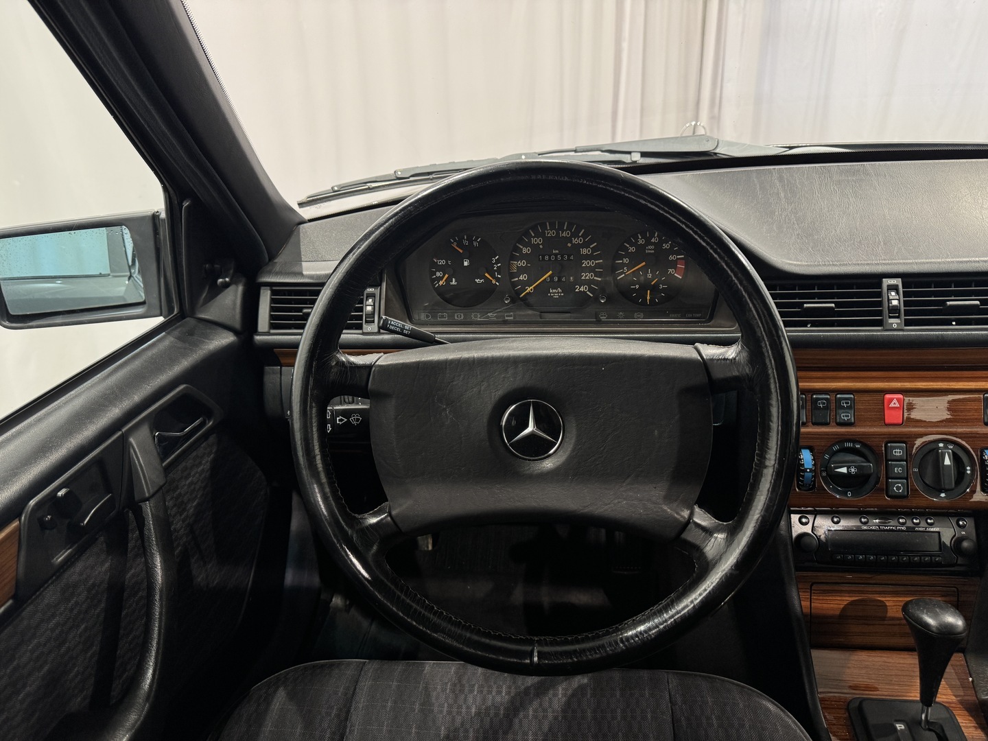MERCEDES-BENZ 300 13