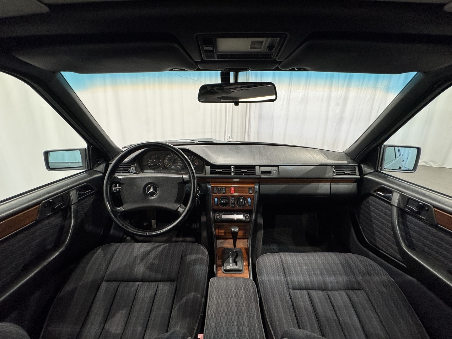 MERCEDES-BENZ 300 14