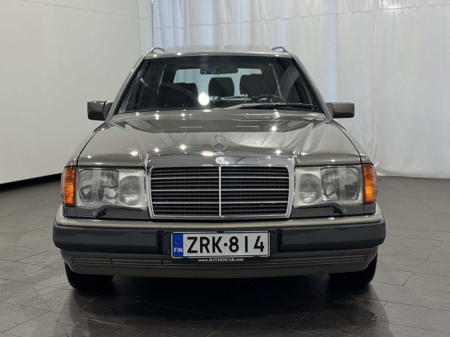 MERCEDES-BENZ 300 5