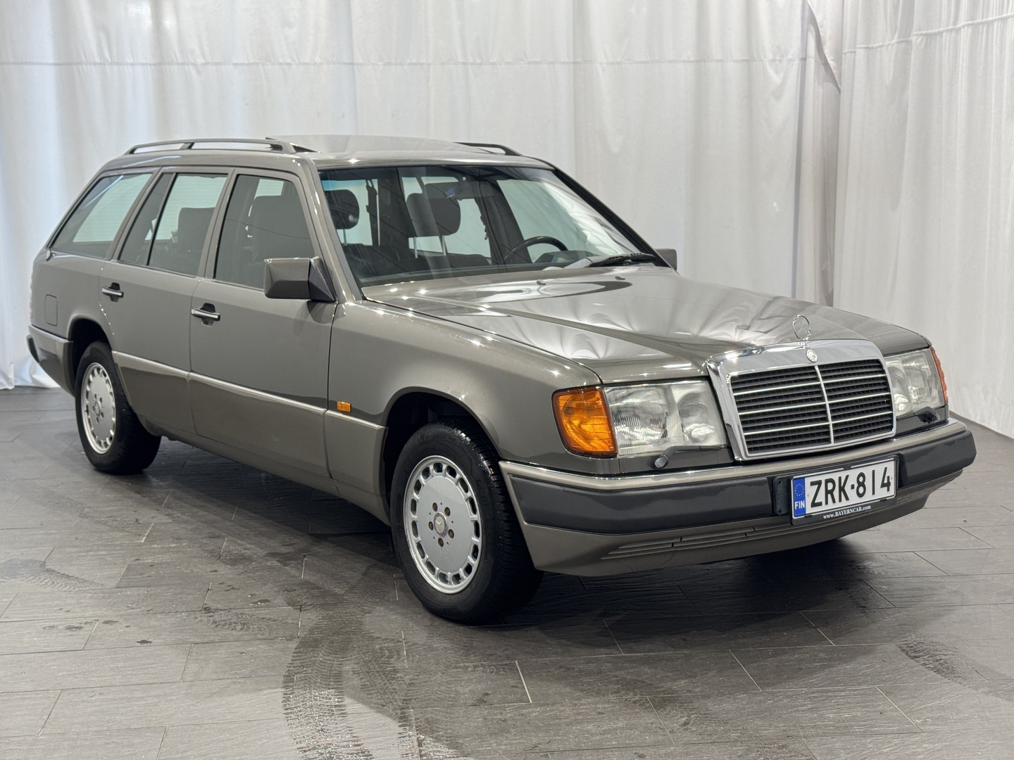 MERCEDES-BENZ 300 6