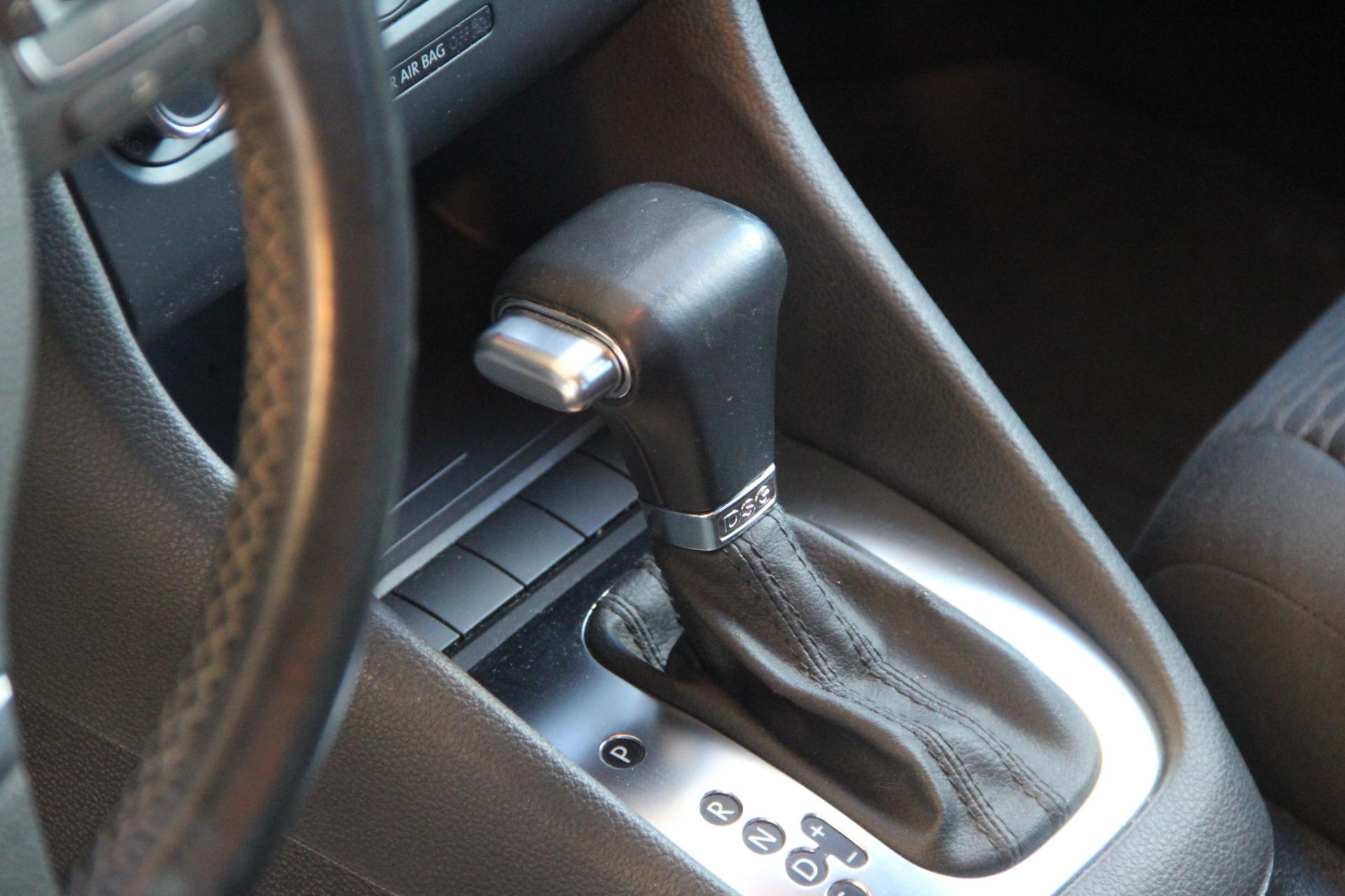 VOLKSWAGEN Golf 2009