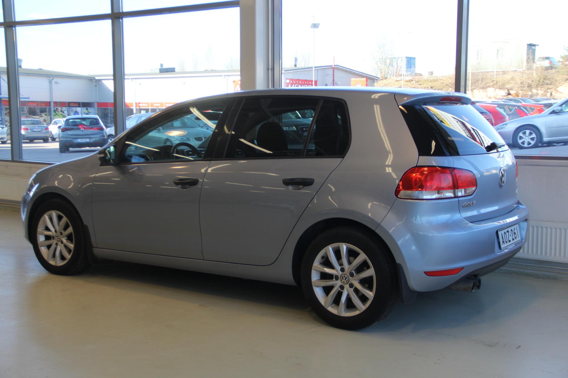 VOLKSWAGEN Golf 2009