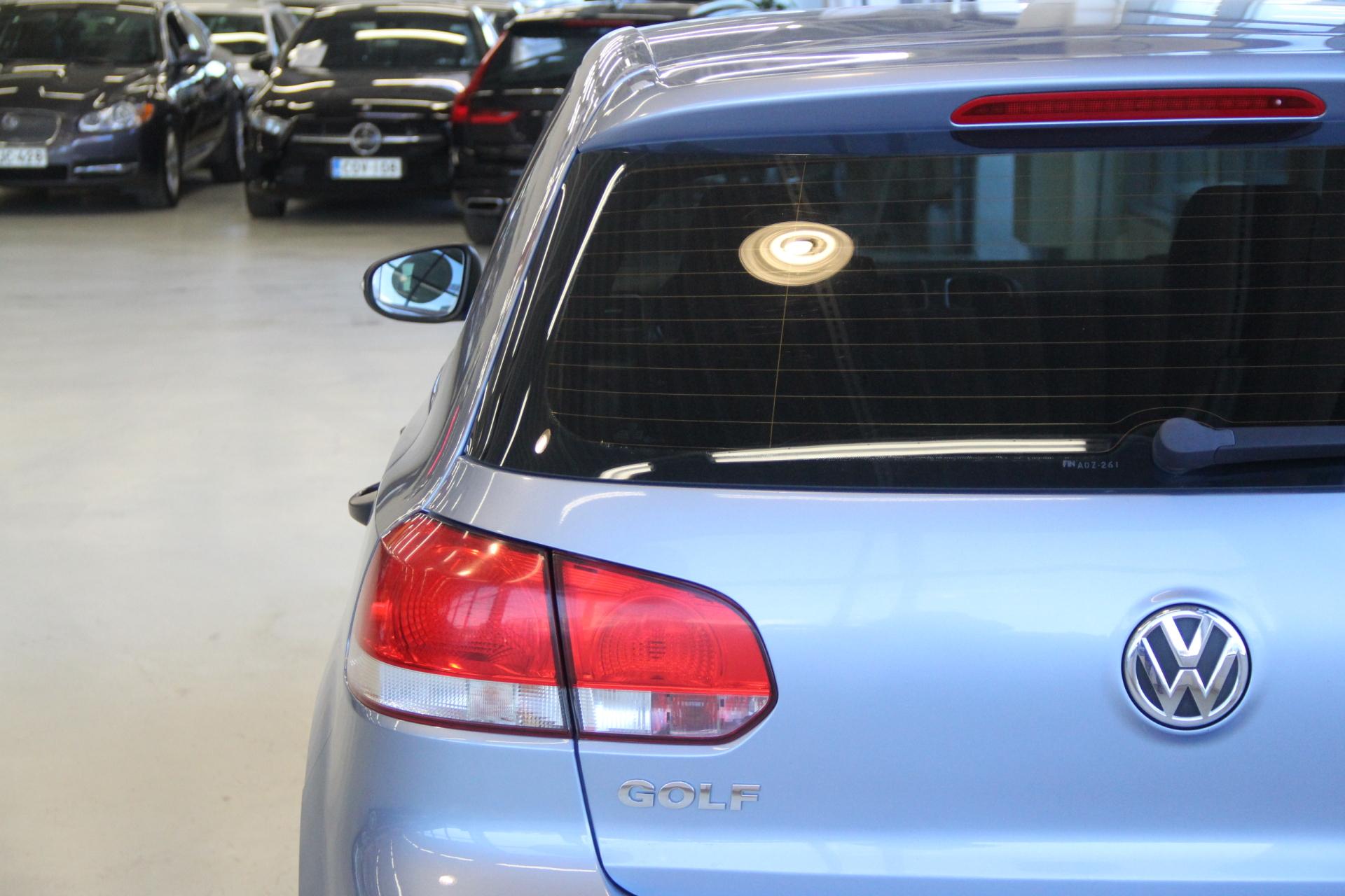 VOLKSWAGEN Golf 2009