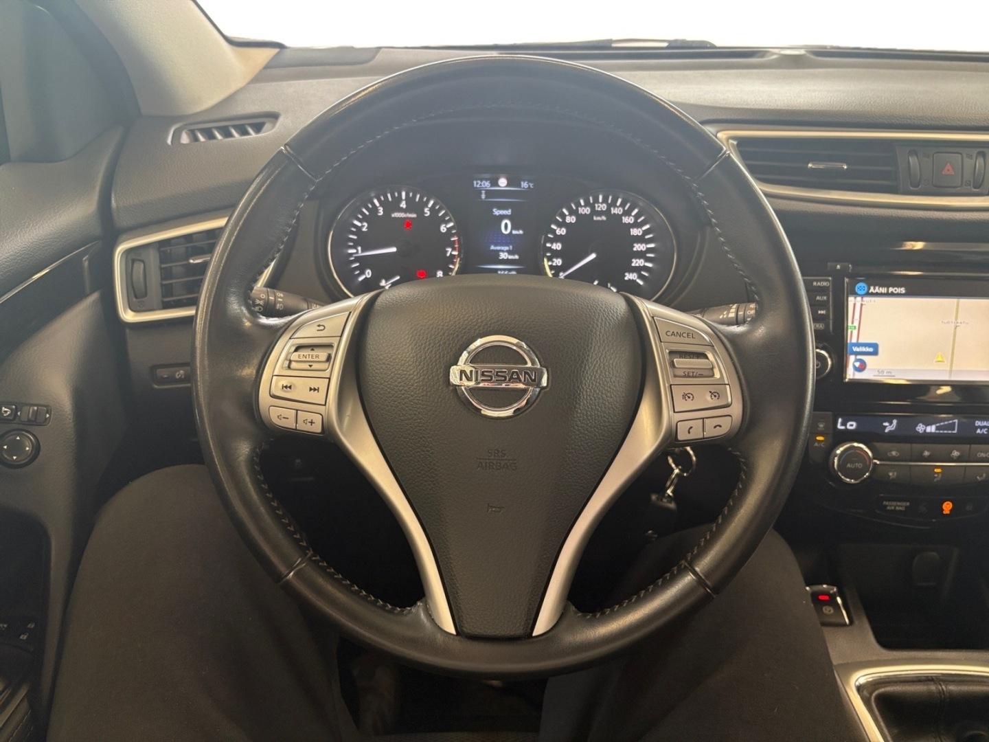 NISSAN Qashqai 2015