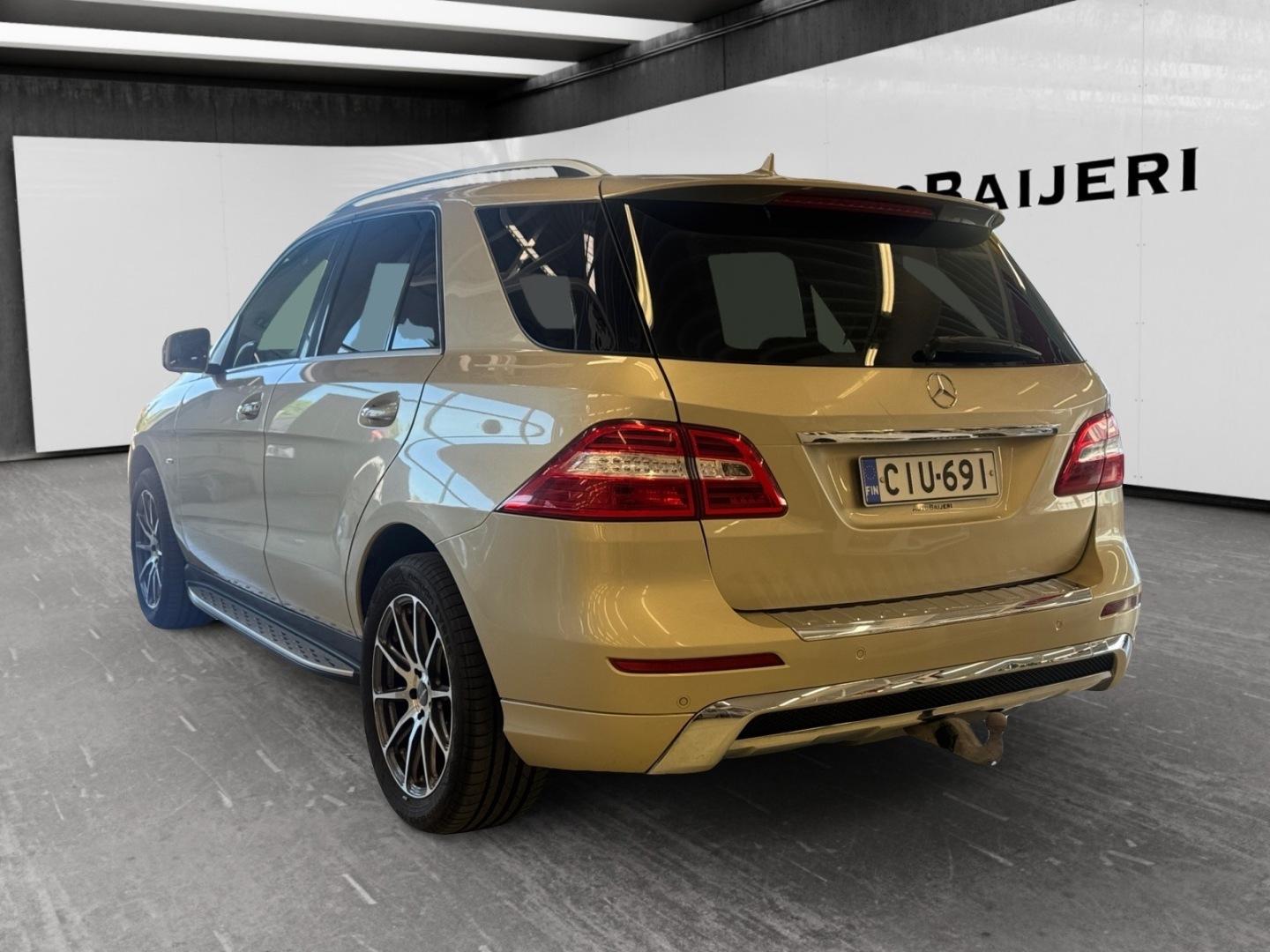 MERCEDES-BENZ ML 2012