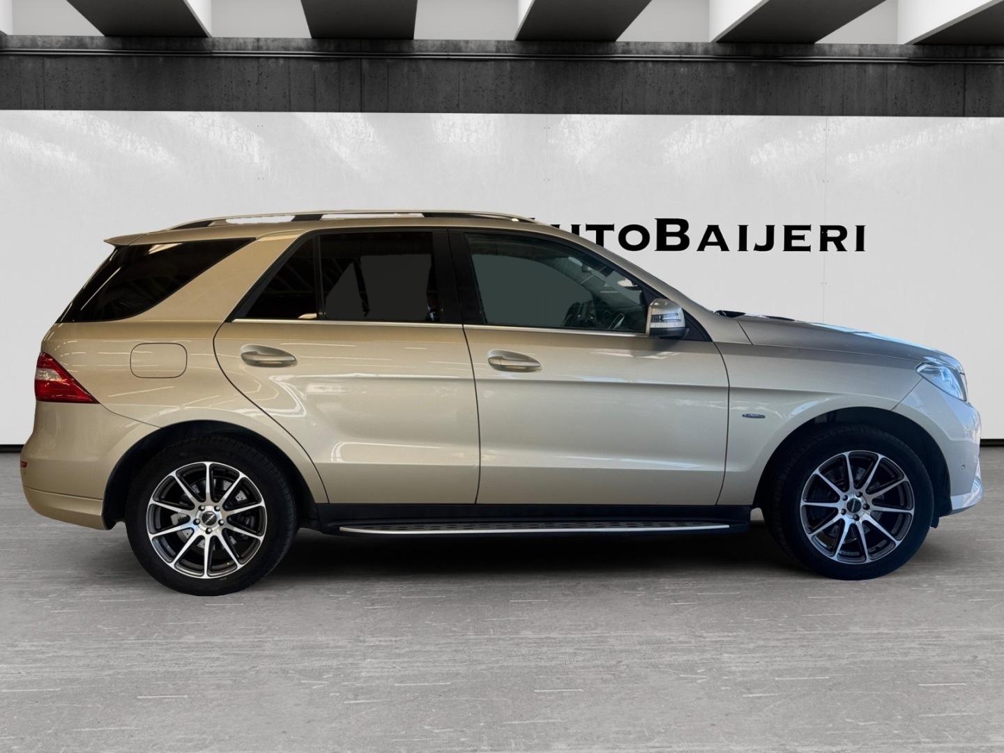 MERCEDES-BENZ ML 2012