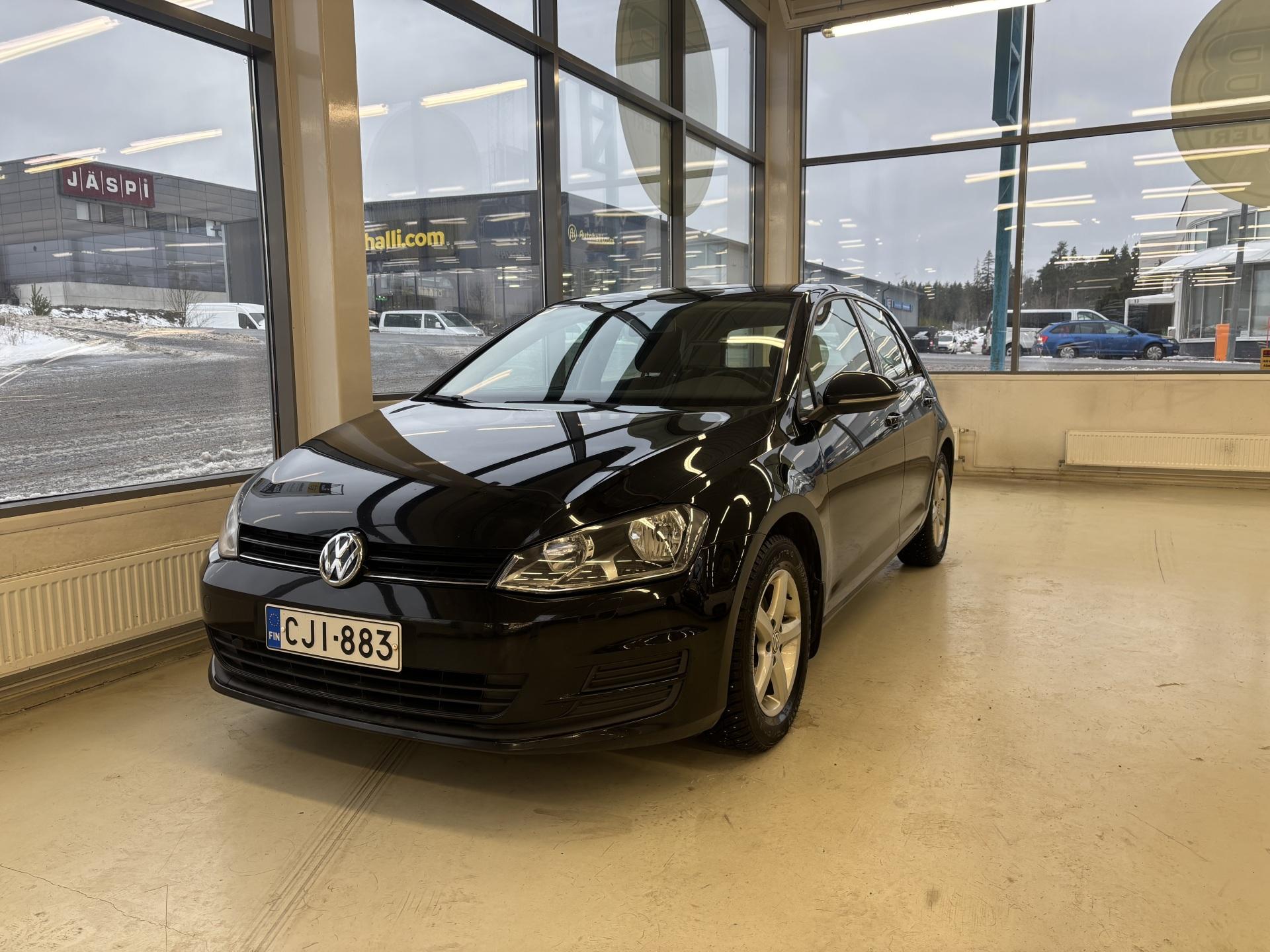 VOLKSWAGEN Golf 2014