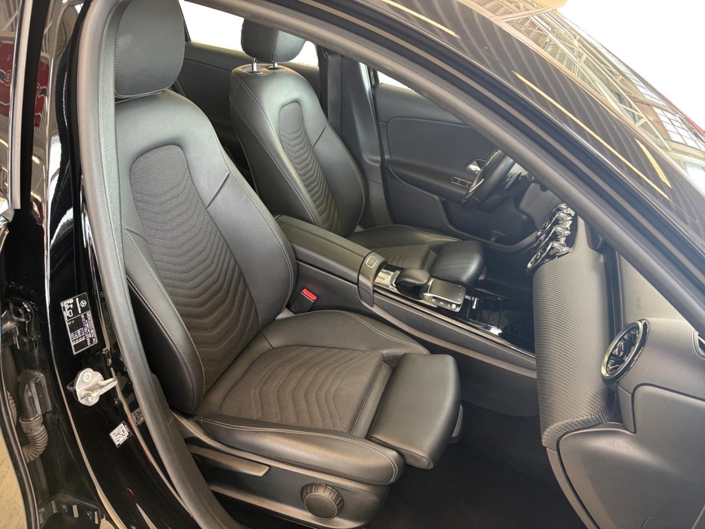 MERCEDES-BENZ A 2019