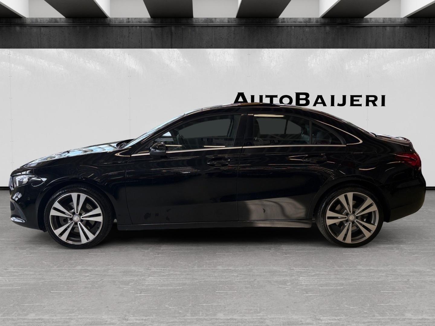 MERCEDES-BENZ A 2019