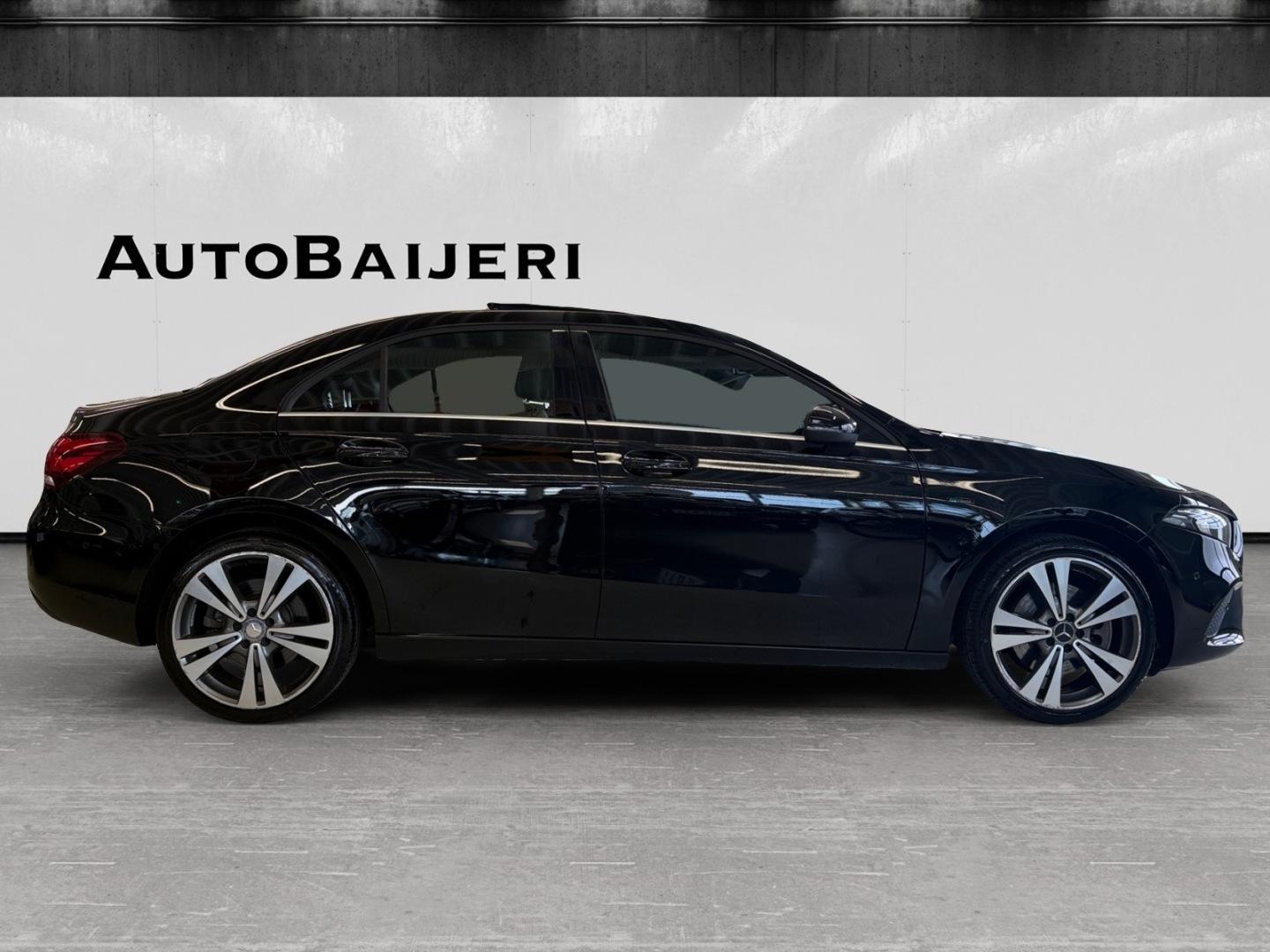 MERCEDES-BENZ A 2019