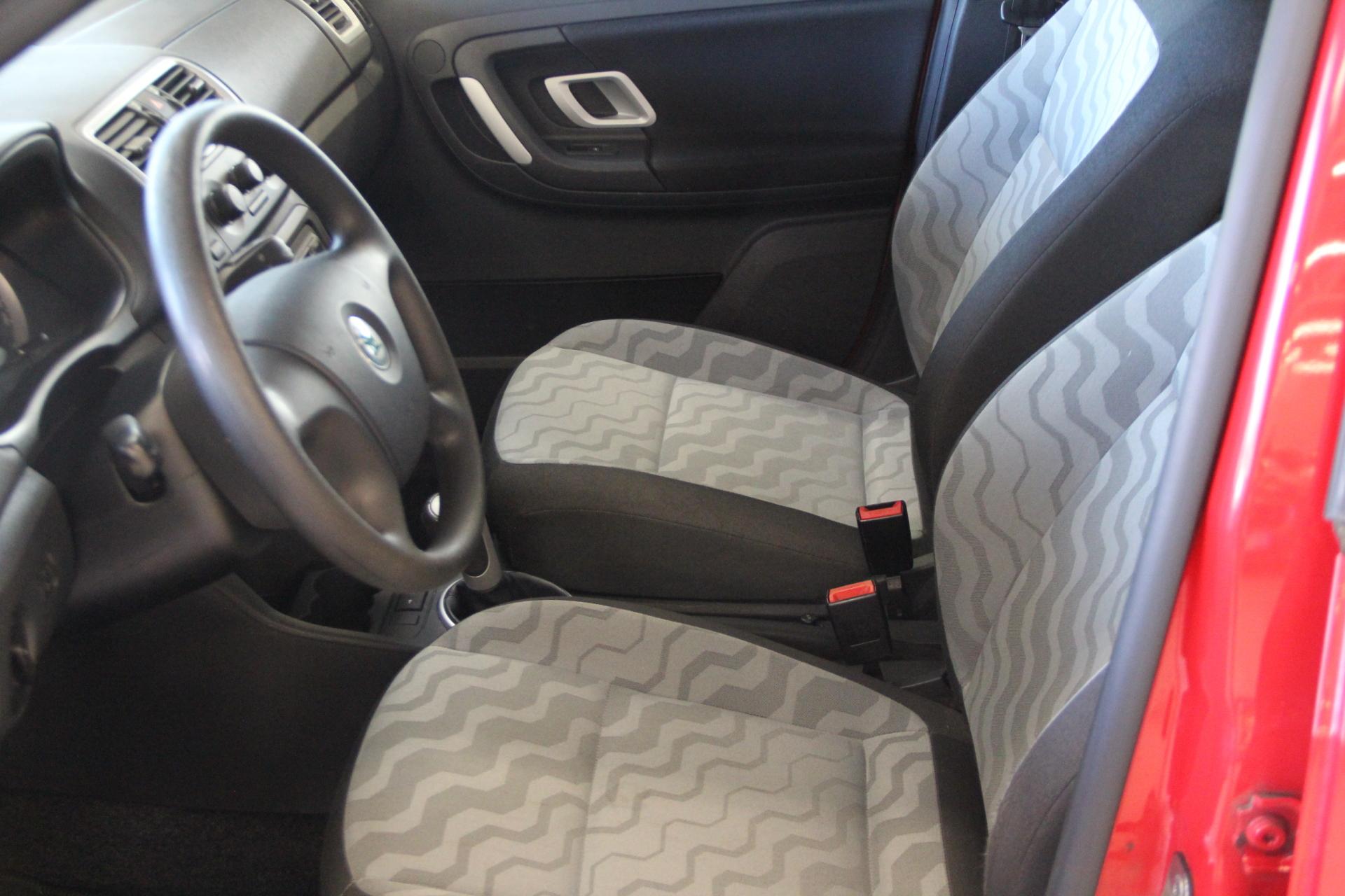 SKODA Fabia 2009