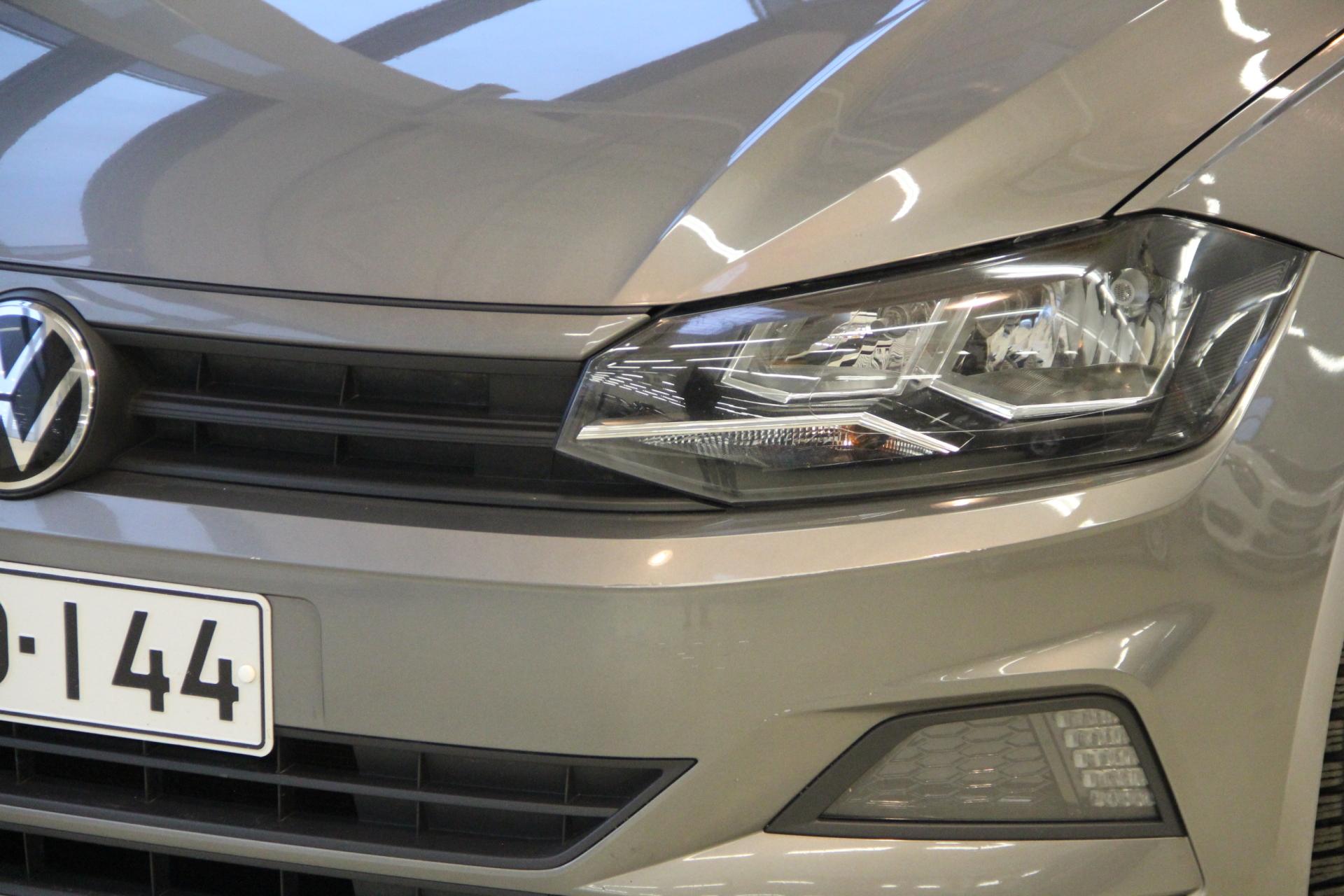 VOLKSWAGEN Polo 2021