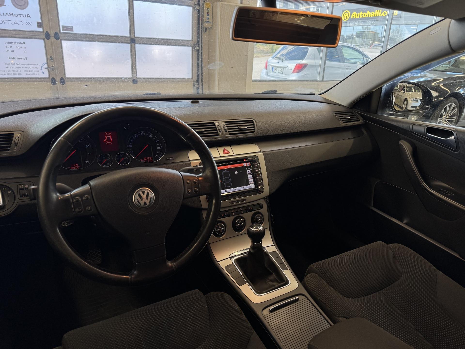 VOLKSWAGEN Passat 2006
