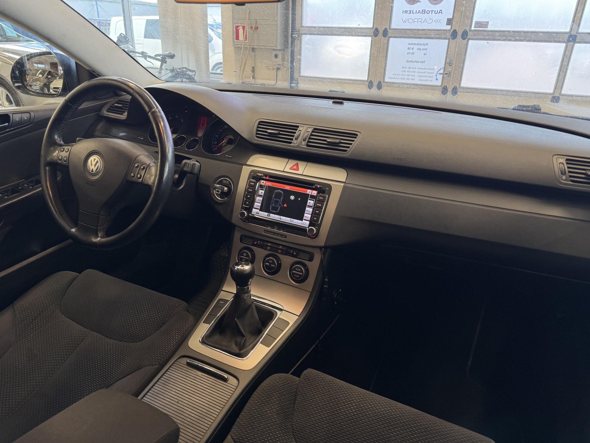 VOLKSWAGEN Passat 2006