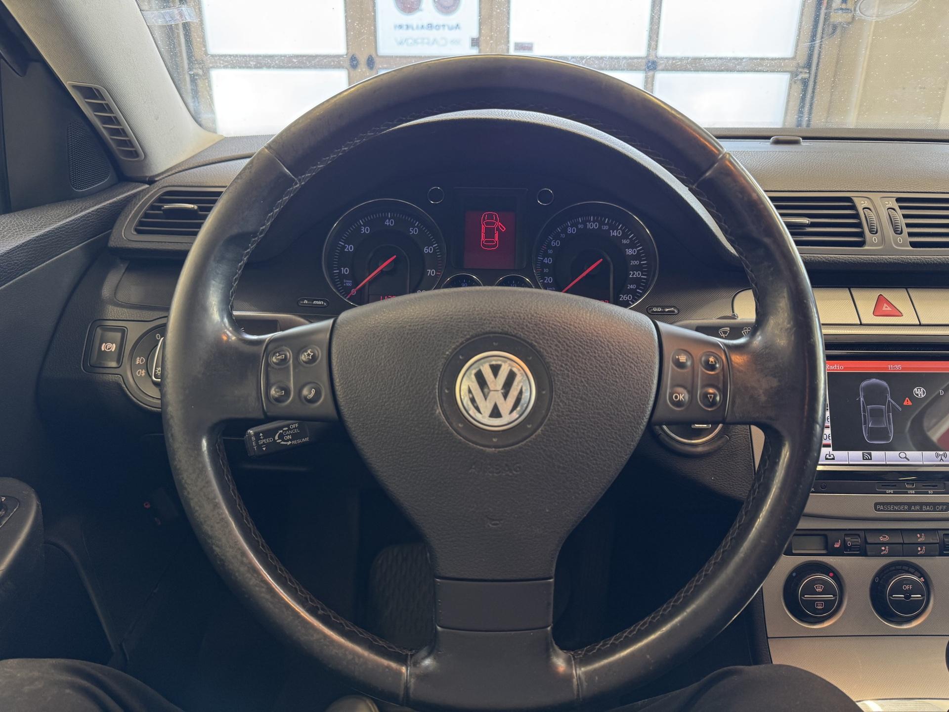 VOLKSWAGEN Passat 2006