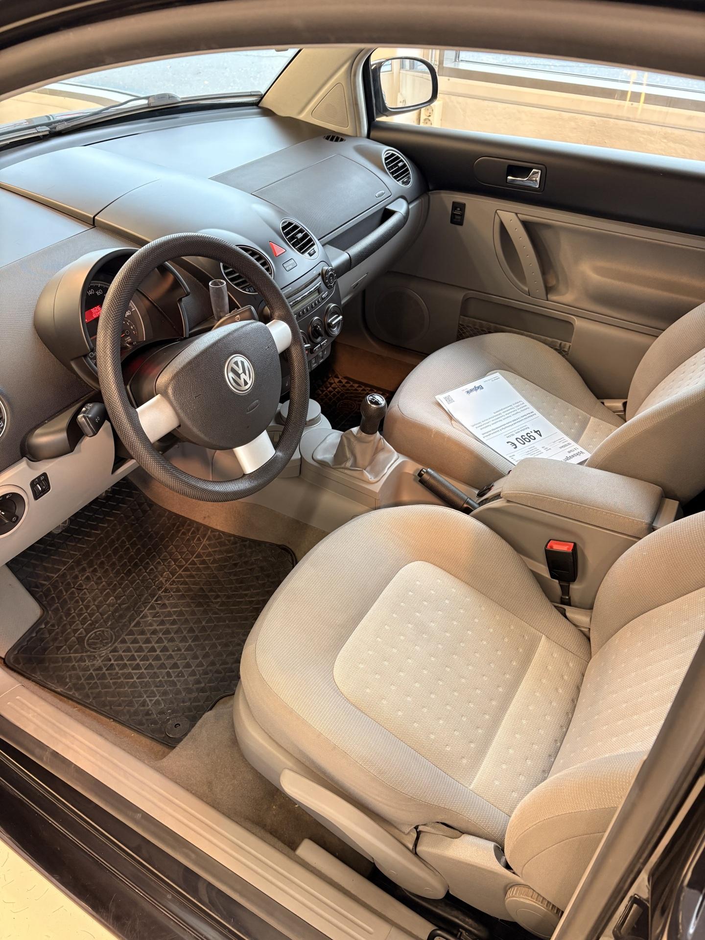 VOLKSWAGEN New Beetle 2007