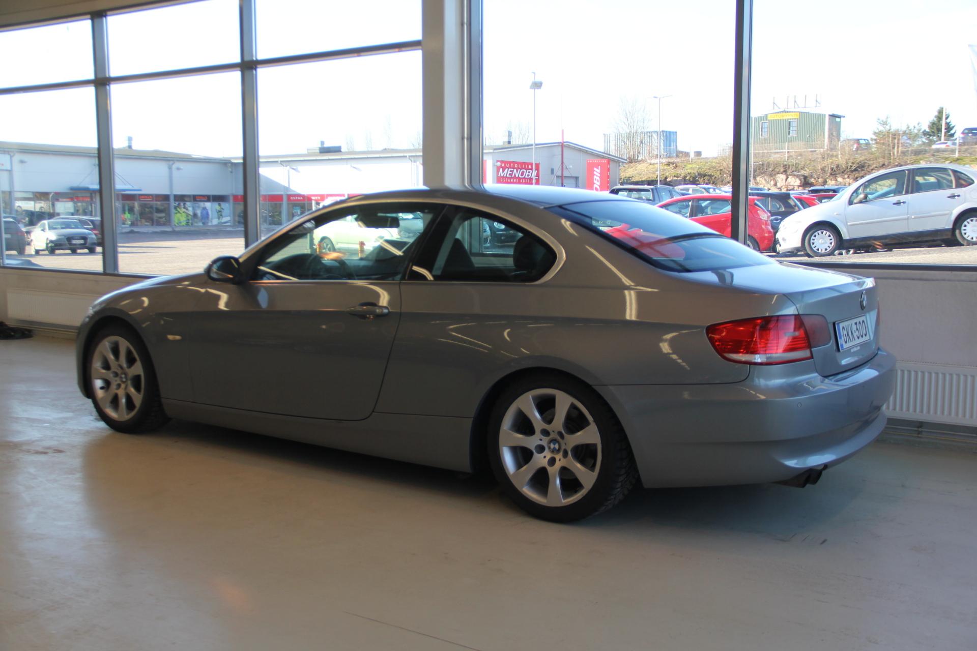 BMW 325 2007