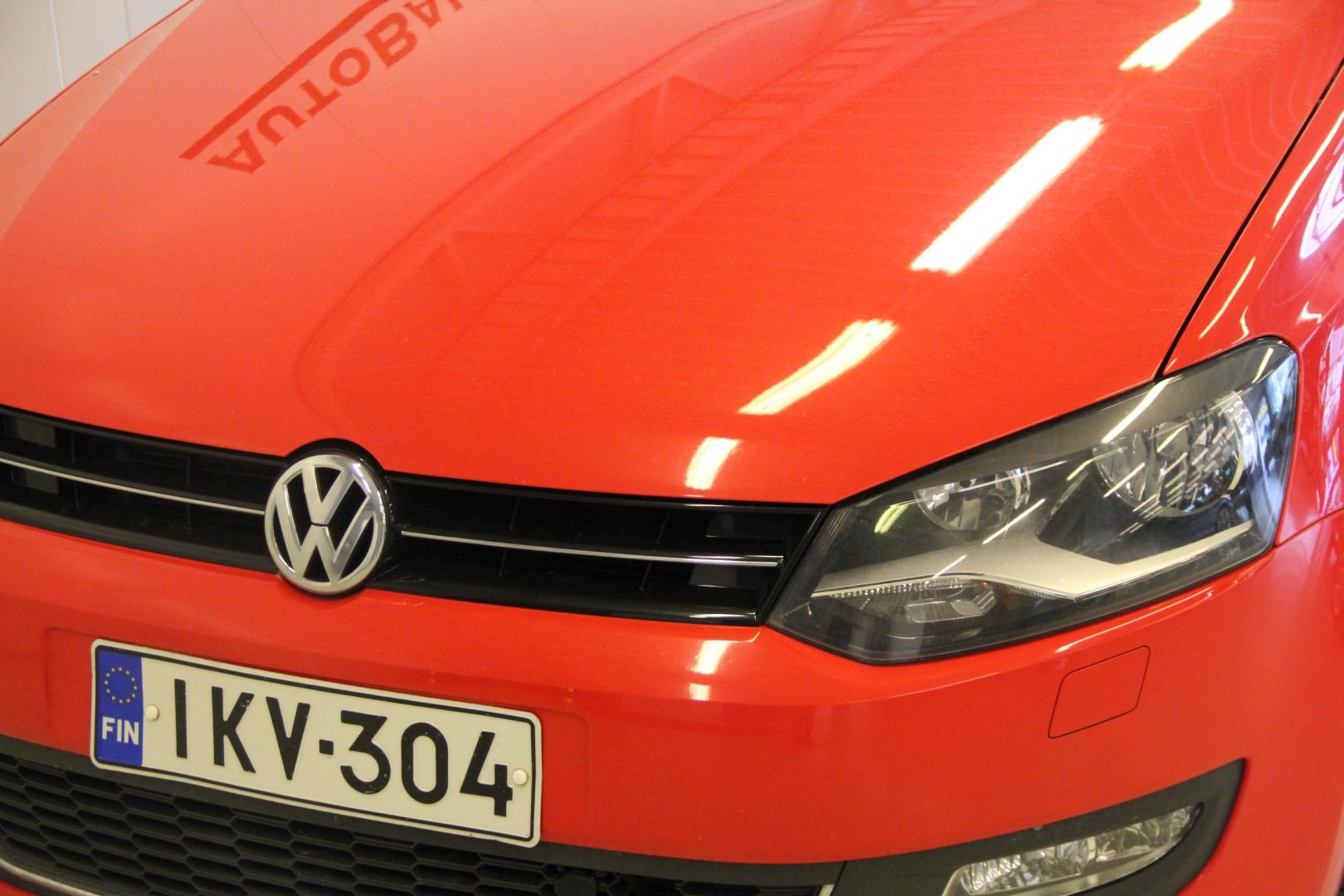 VOLKSWAGEN Polo 2012