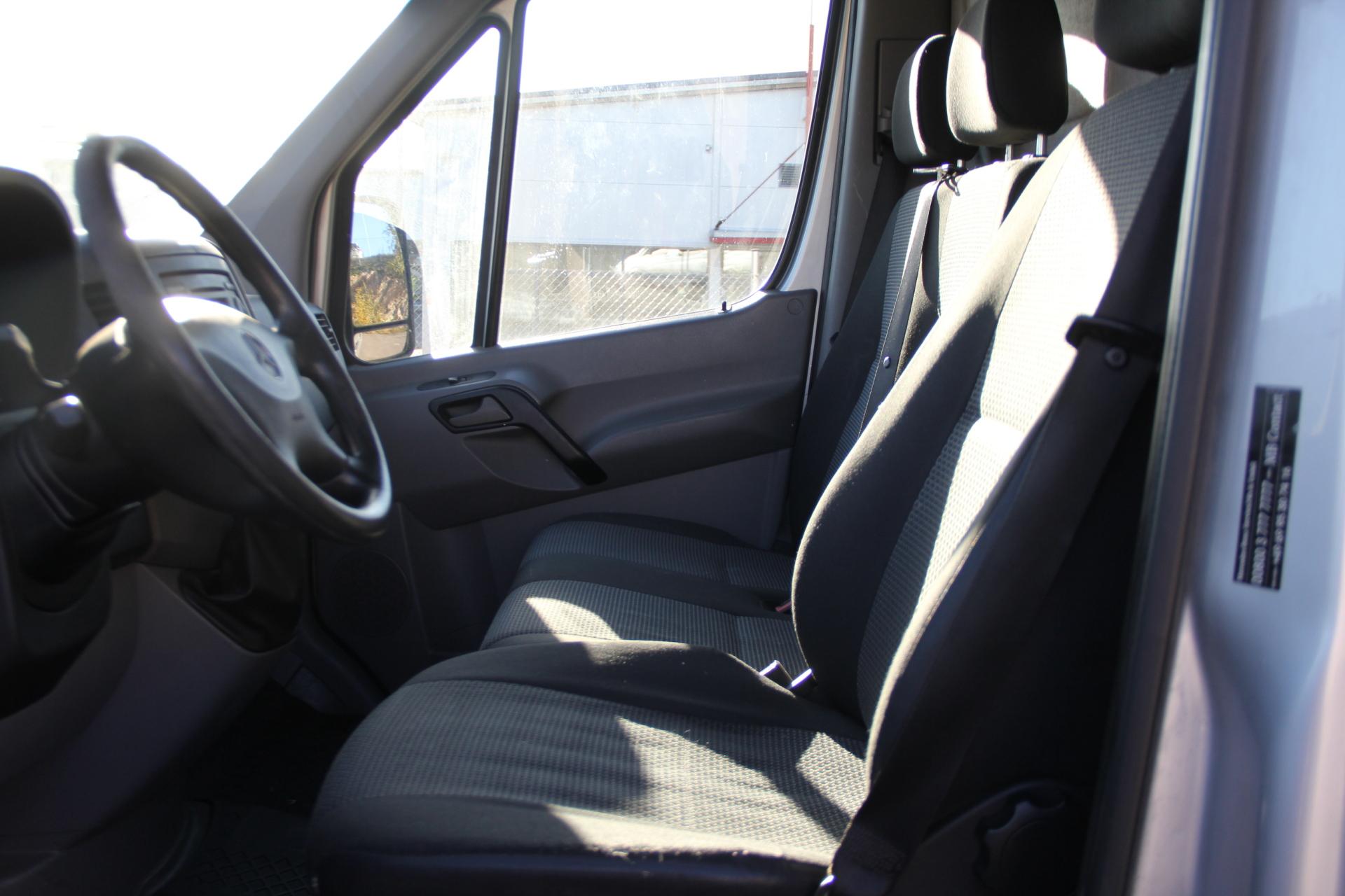 MERCEDES-BENZ Sprinter 2011