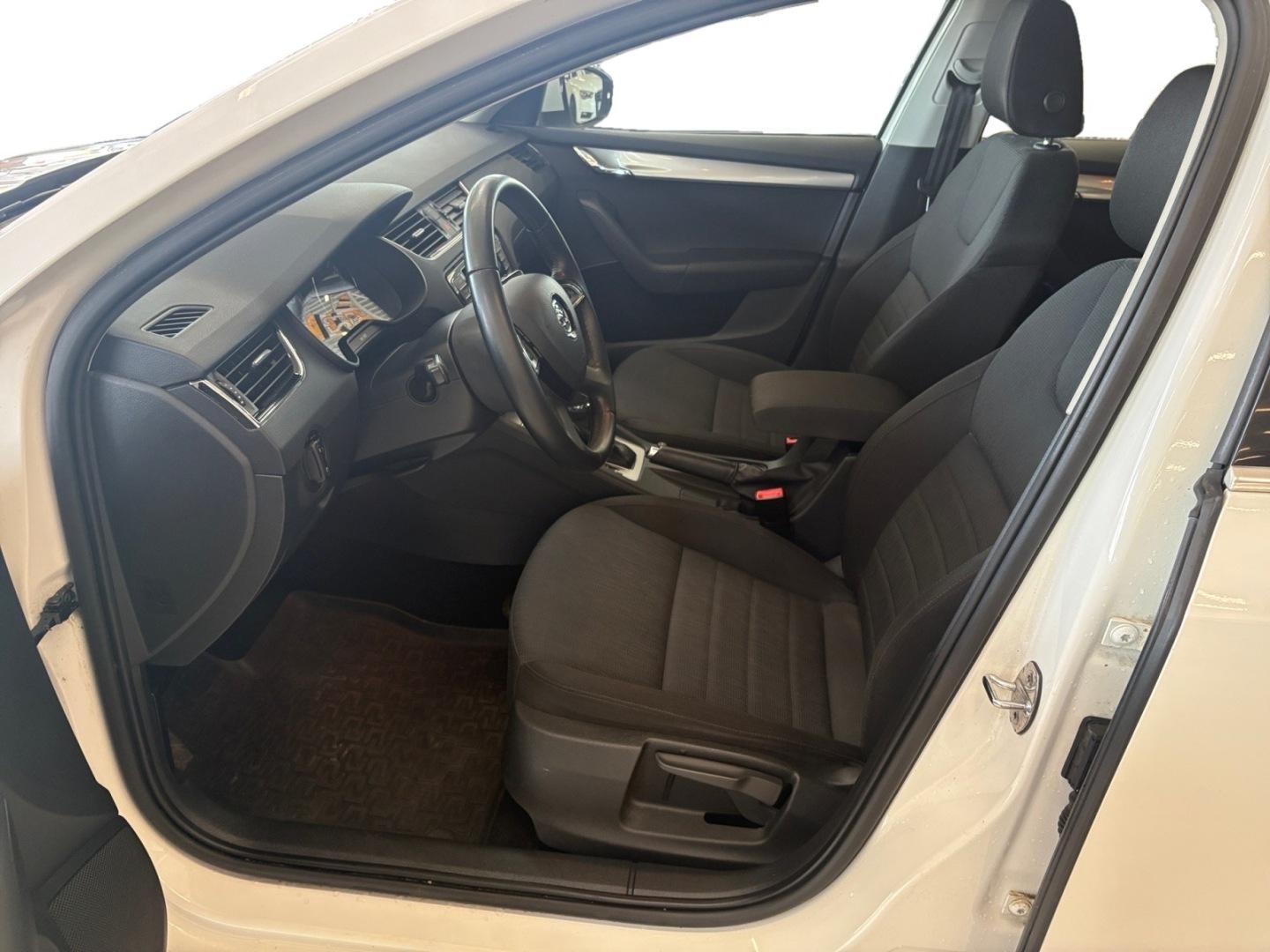 SKODA Octavia 2014