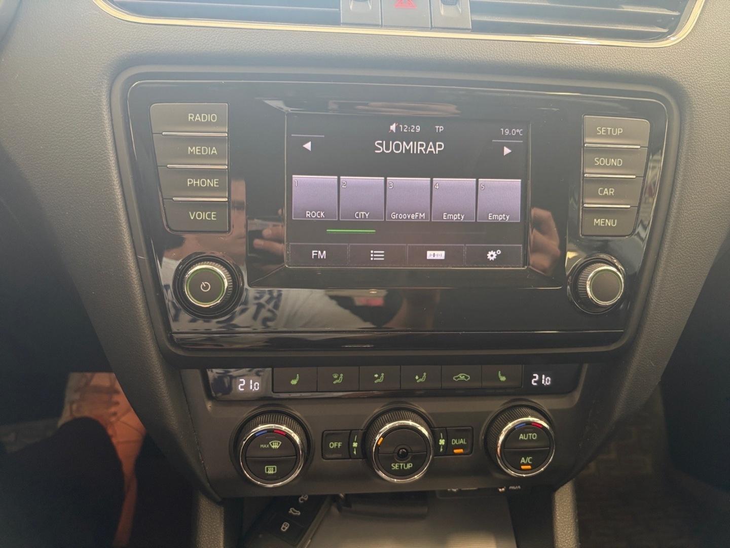 SKODA Octavia 2014