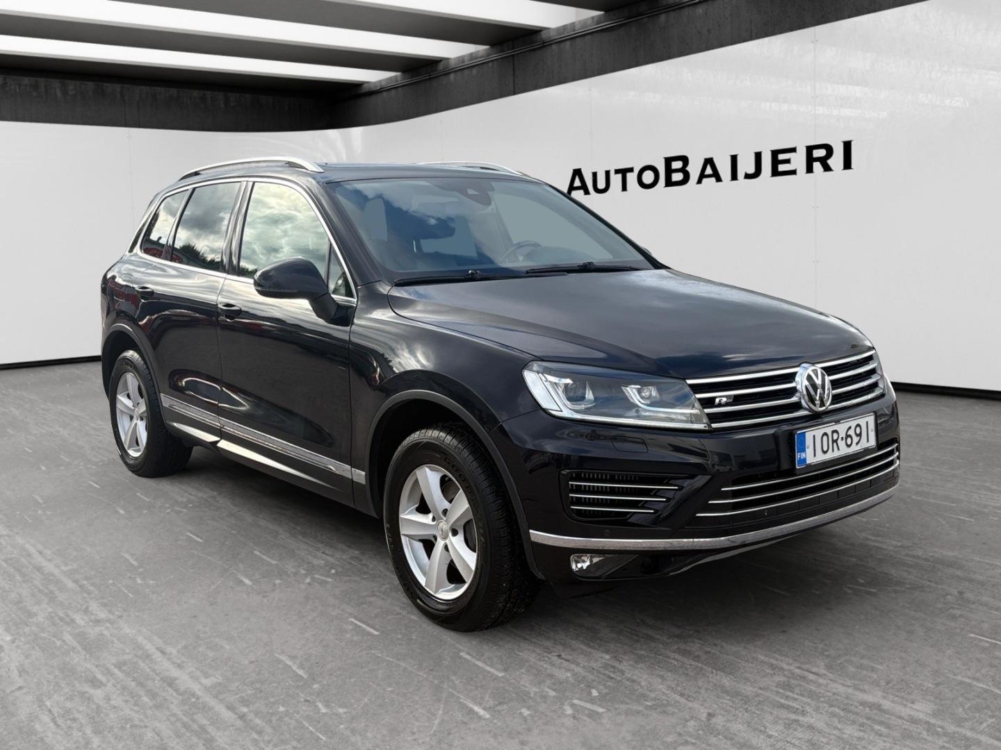 VOLKSWAGEN Touareg 2015