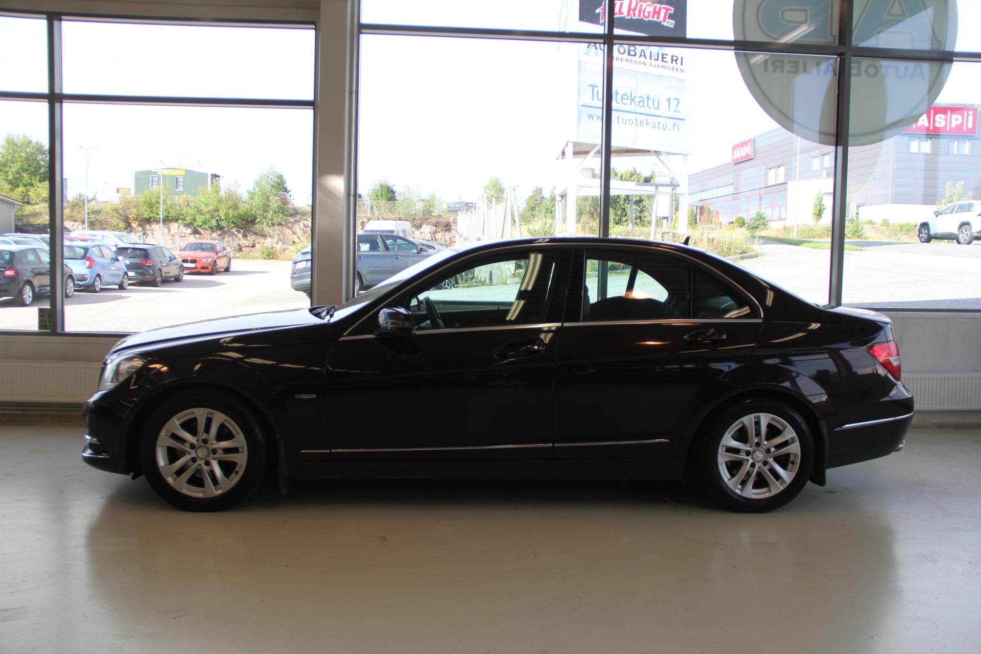MERCEDES-BENZ C 3