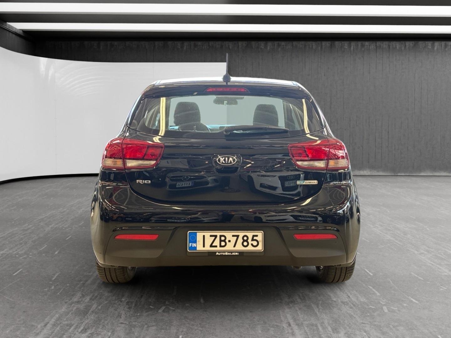 KIA Rio 2021