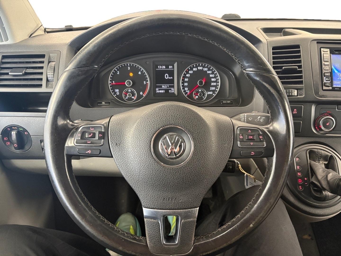 VOLKSWAGEN Transporter 2011