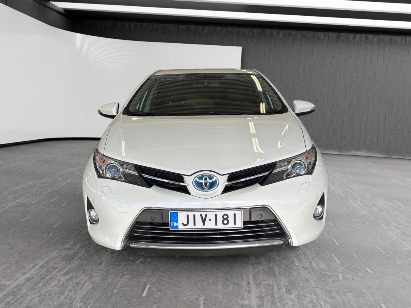 TOYOTA Auris 2013