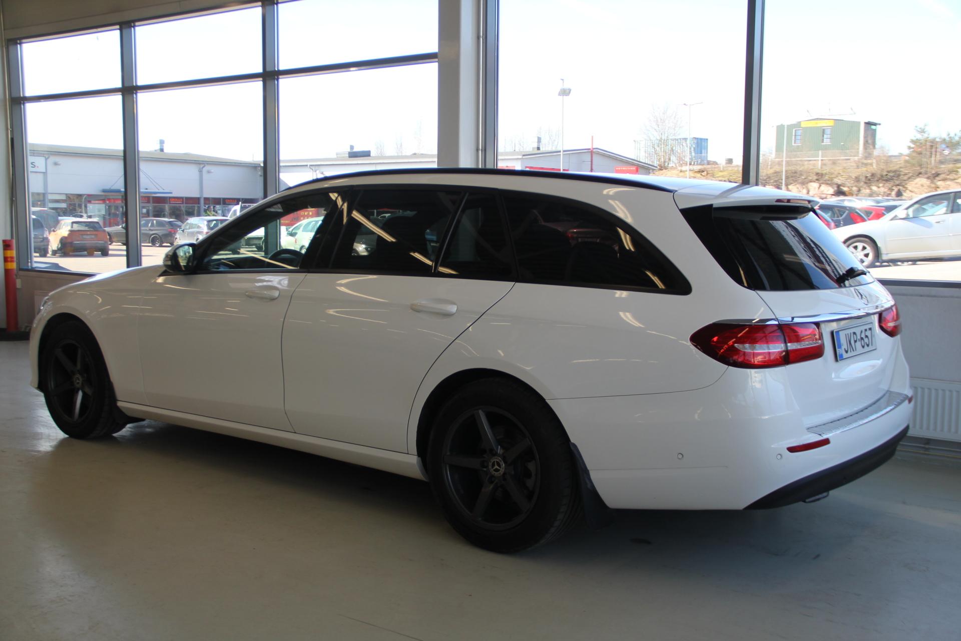 MERCEDES-BENZ E 2017