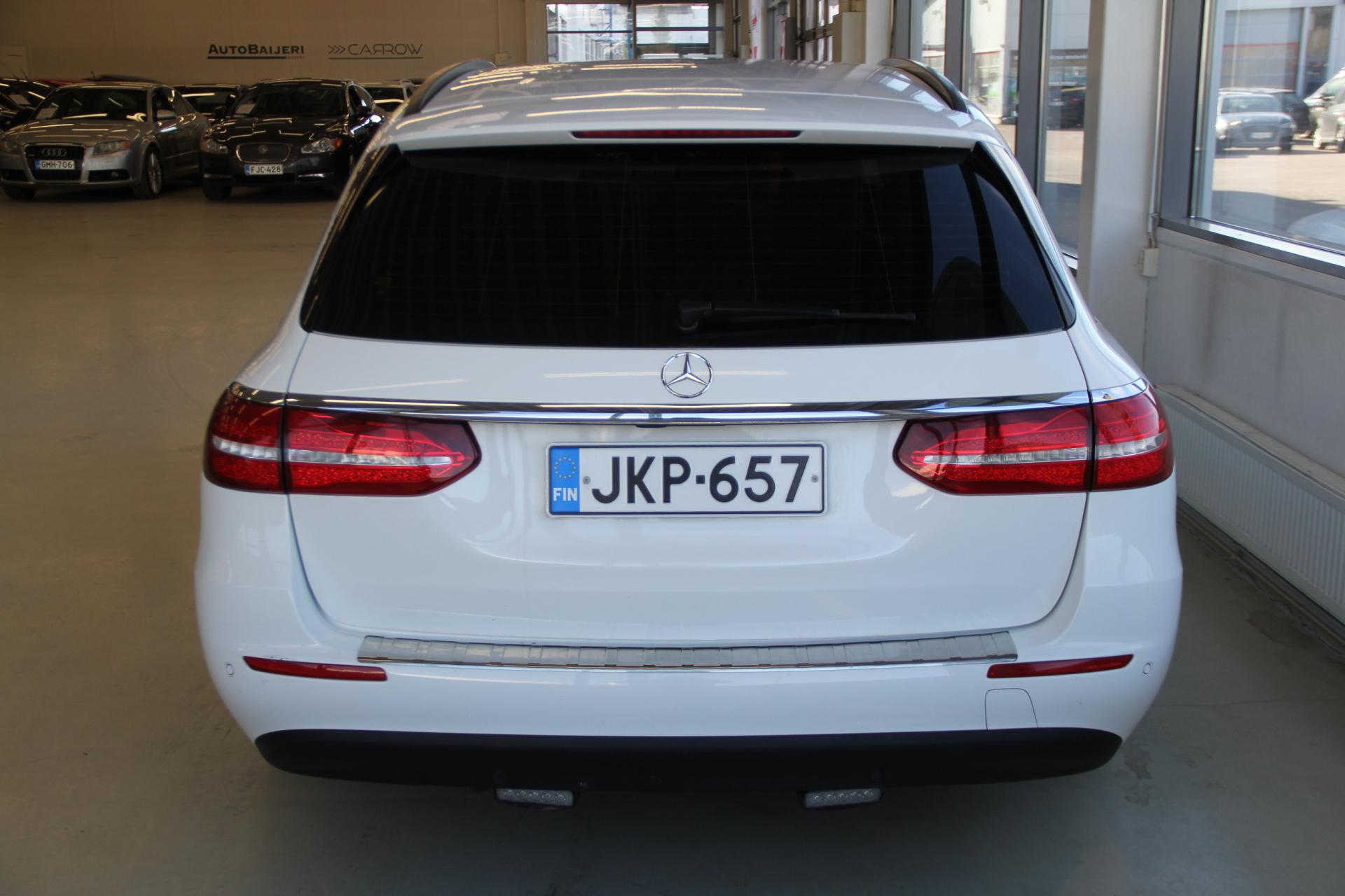 MERCEDES-BENZ E 2017