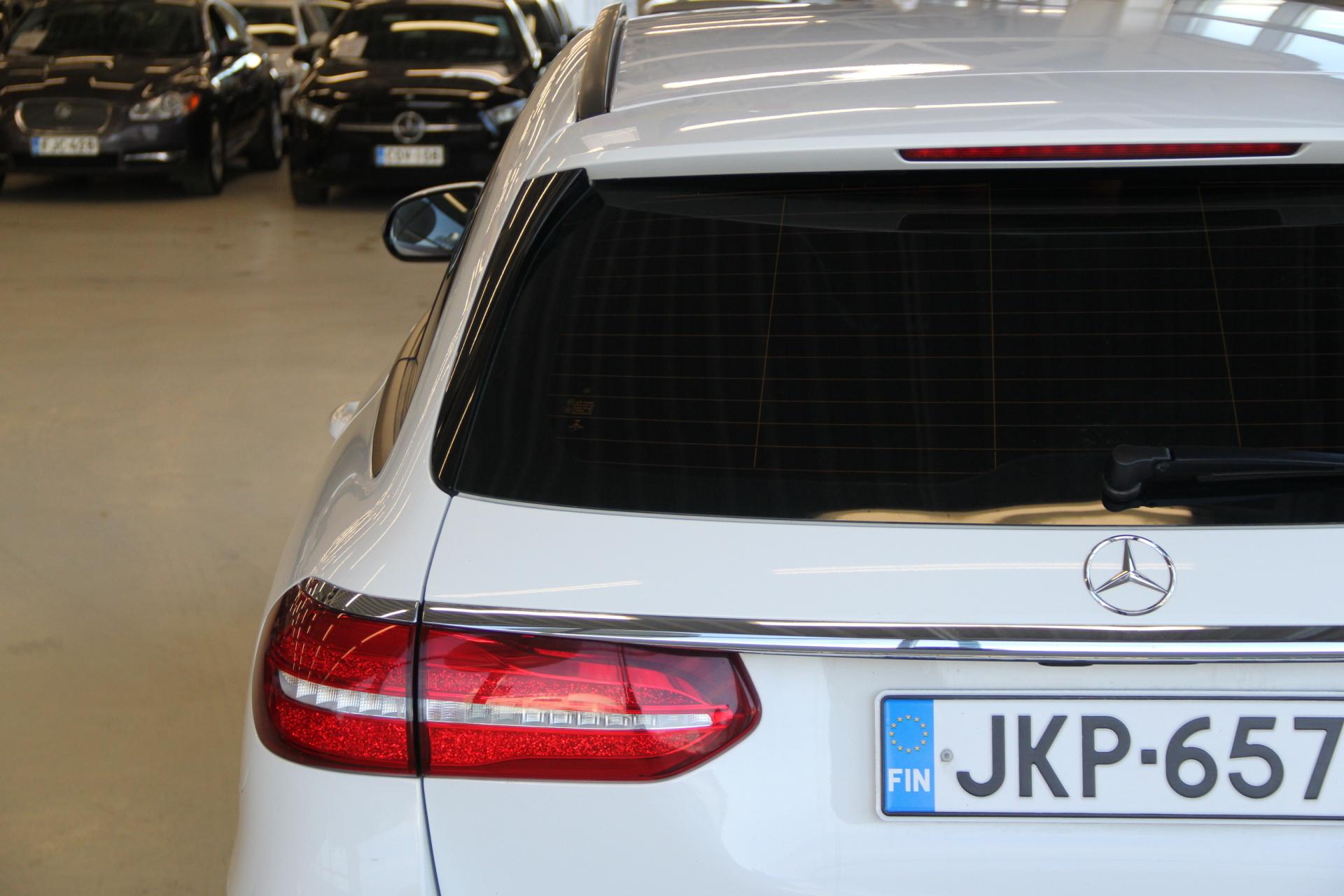 MERCEDES-BENZ E 2017