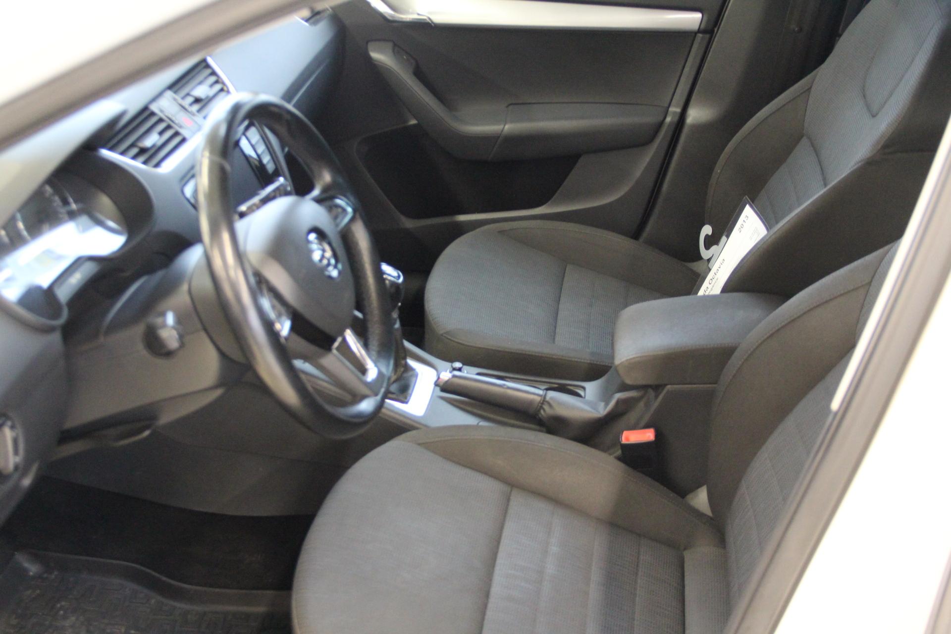 SKODA Octavia 2013
