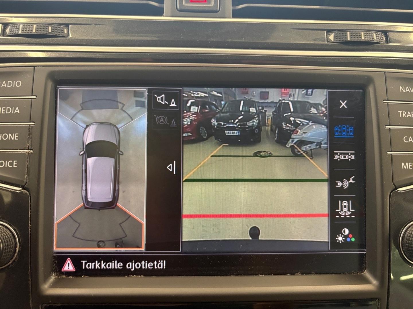 VOLKSWAGEN Tiguan 2016