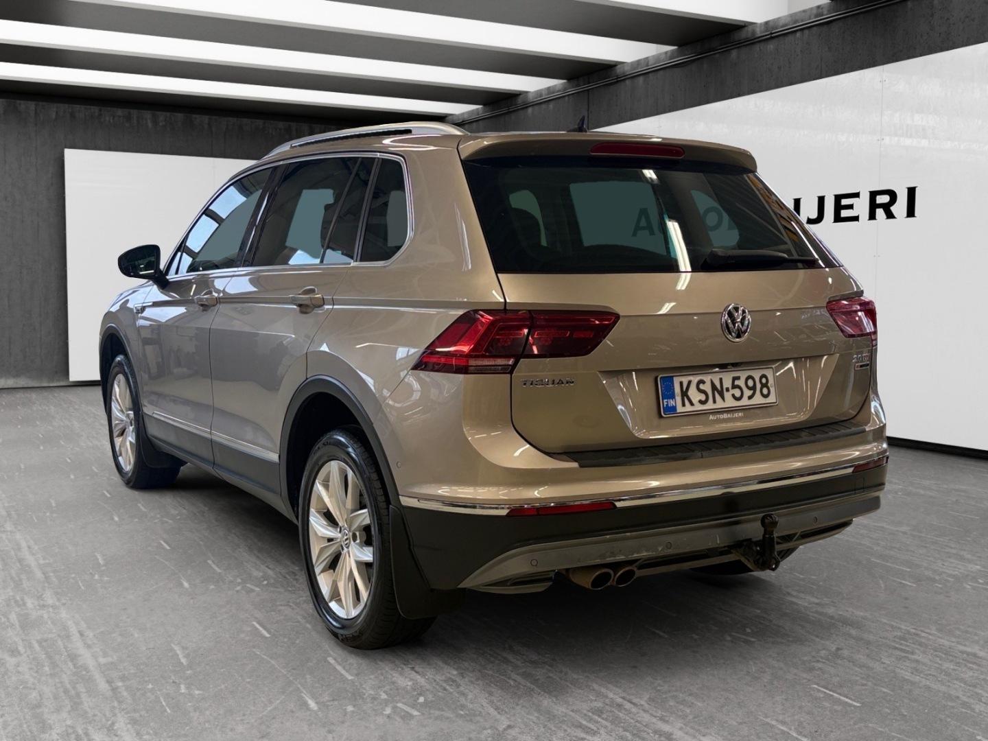 VOLKSWAGEN Tiguan 2016