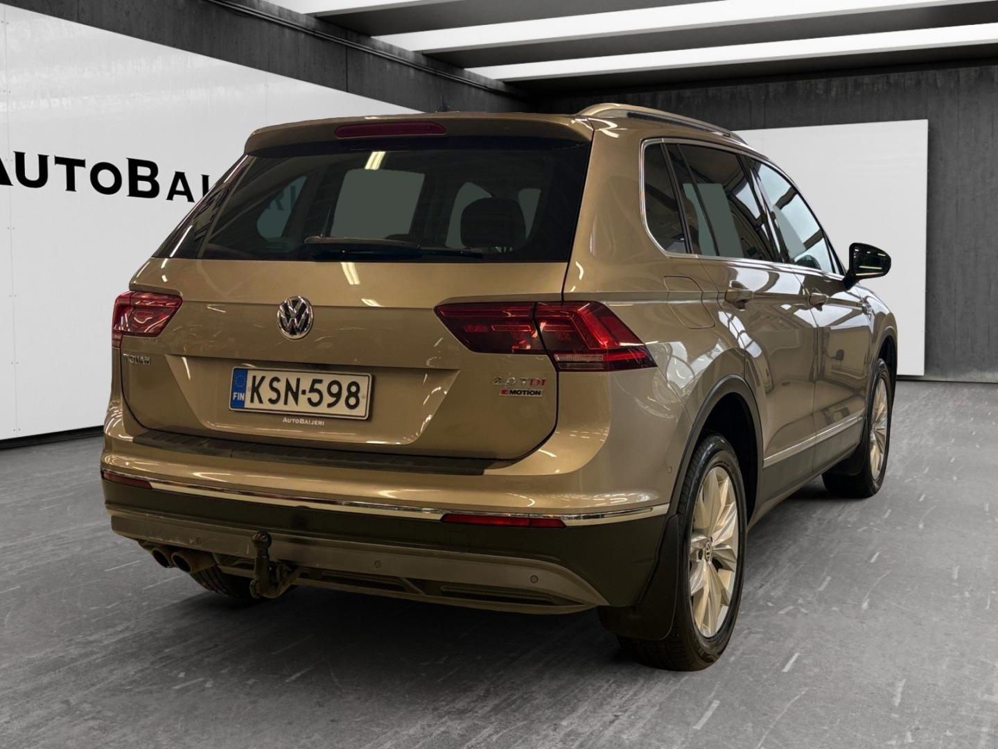 VOLKSWAGEN Tiguan 2016